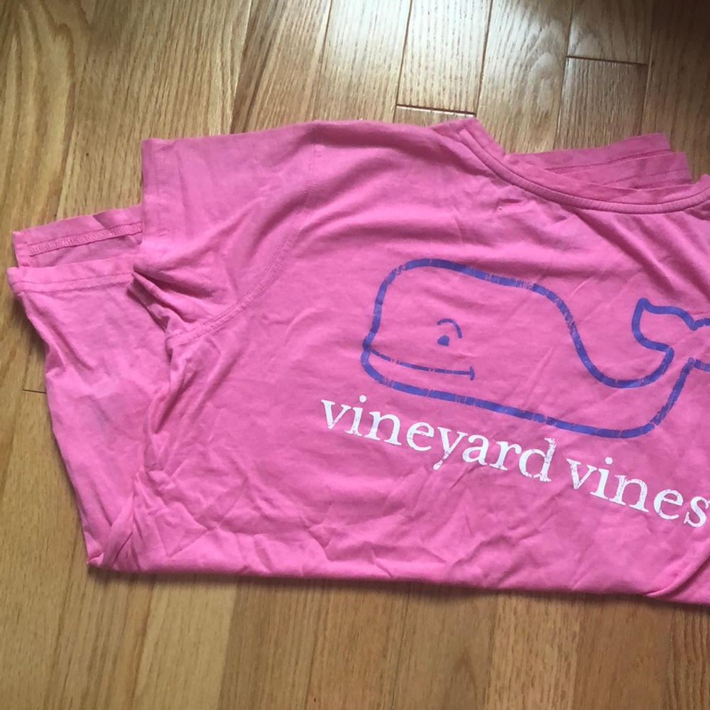 Pink vineyard vines boxy pocket t-shirt 💕